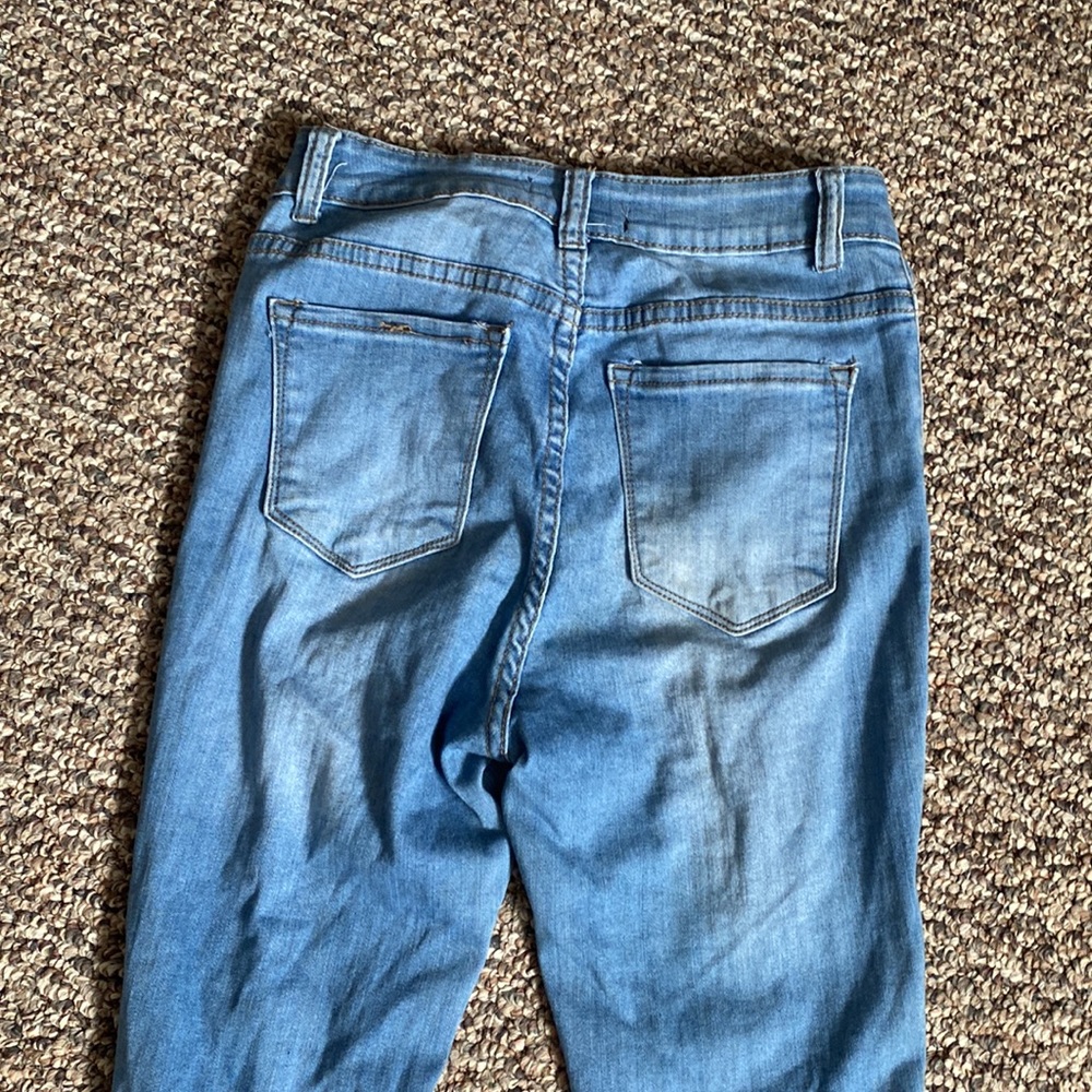 Fashion nova ripped jeans - Picture 5 of 6